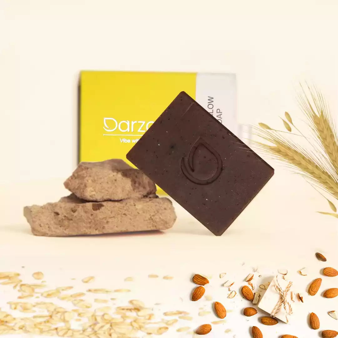 Darzata Vanilla Almond Oats soap with its packaging in the back